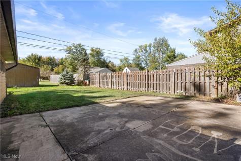552 Treadway Boulevard Sheffield Lake OH 44054