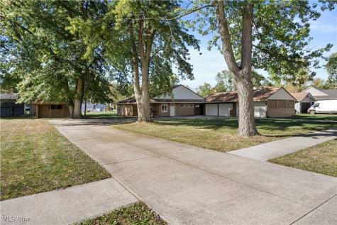 552 Treadway Boulevard Sheffield Lake OH 44054