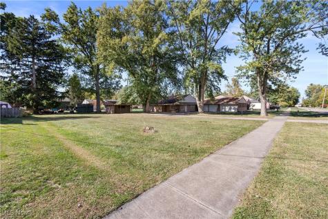 552 Treadway Boulevard Sheffield Lake OH 44054