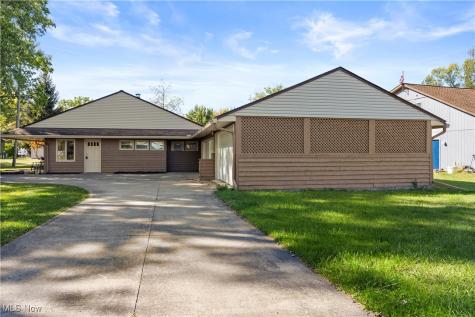 552 Treadway Boulevard Sheffield Lake OH 44054