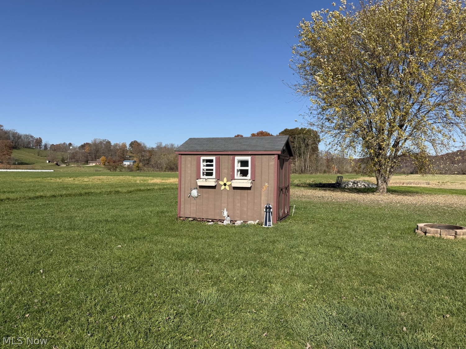 29440 Edie Road Uhrichsville OH 44683