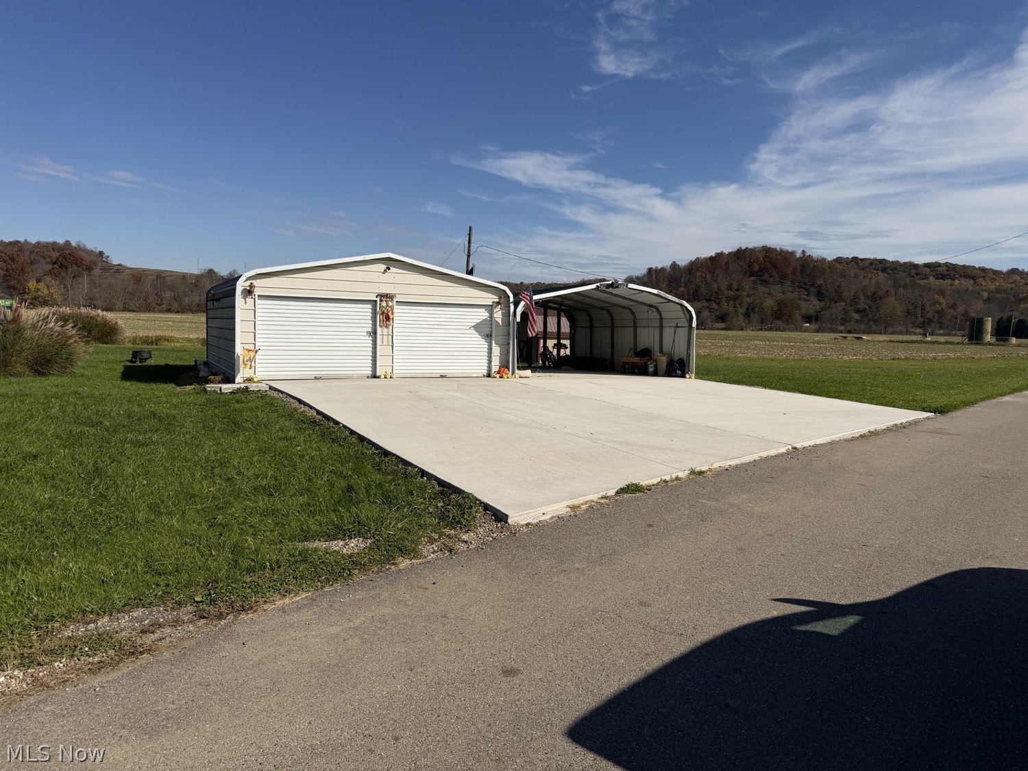 29440 Edie Road Uhrichsville OH 44683