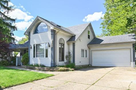 1910 Tudor Street Cuyahoga Falls OH 44221