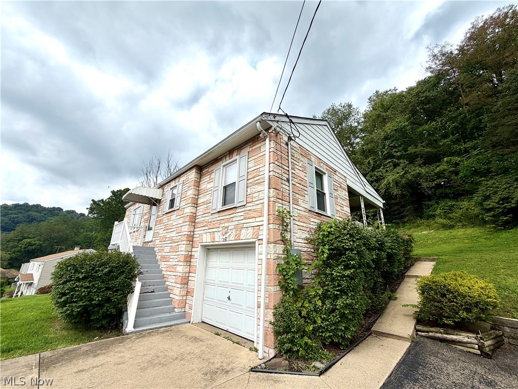 4166 Cross Creek Road Wellsburg WV 26070