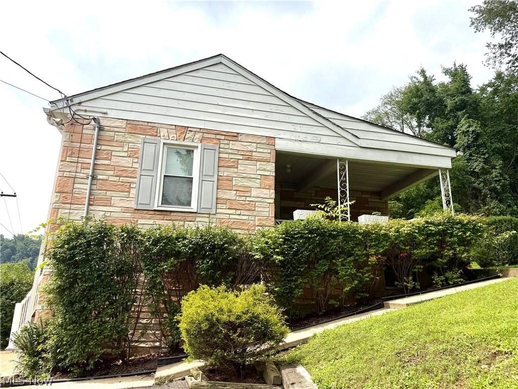 4166 Cross Creek Road Wellsburg WV 26070