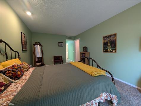 10772 Meadow Trail Strongsville OH 44149
