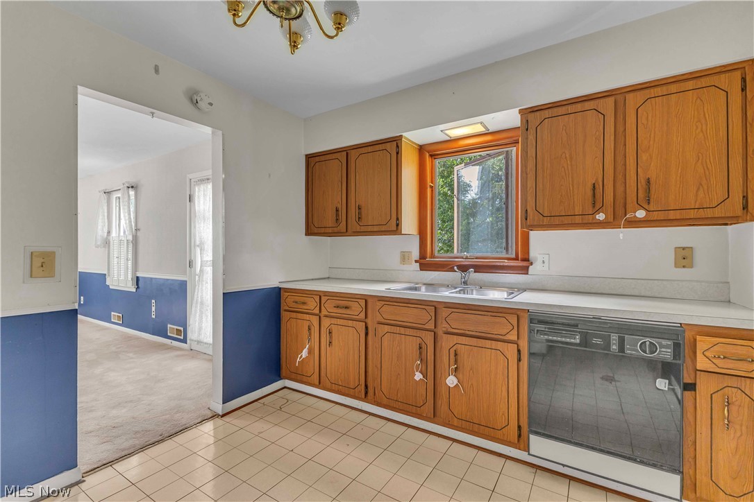 156 Berkshire Road Avon Lake OH 44012