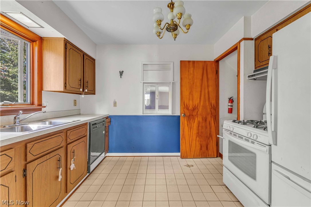 156 Berkshire Road Avon Lake OH 44012
