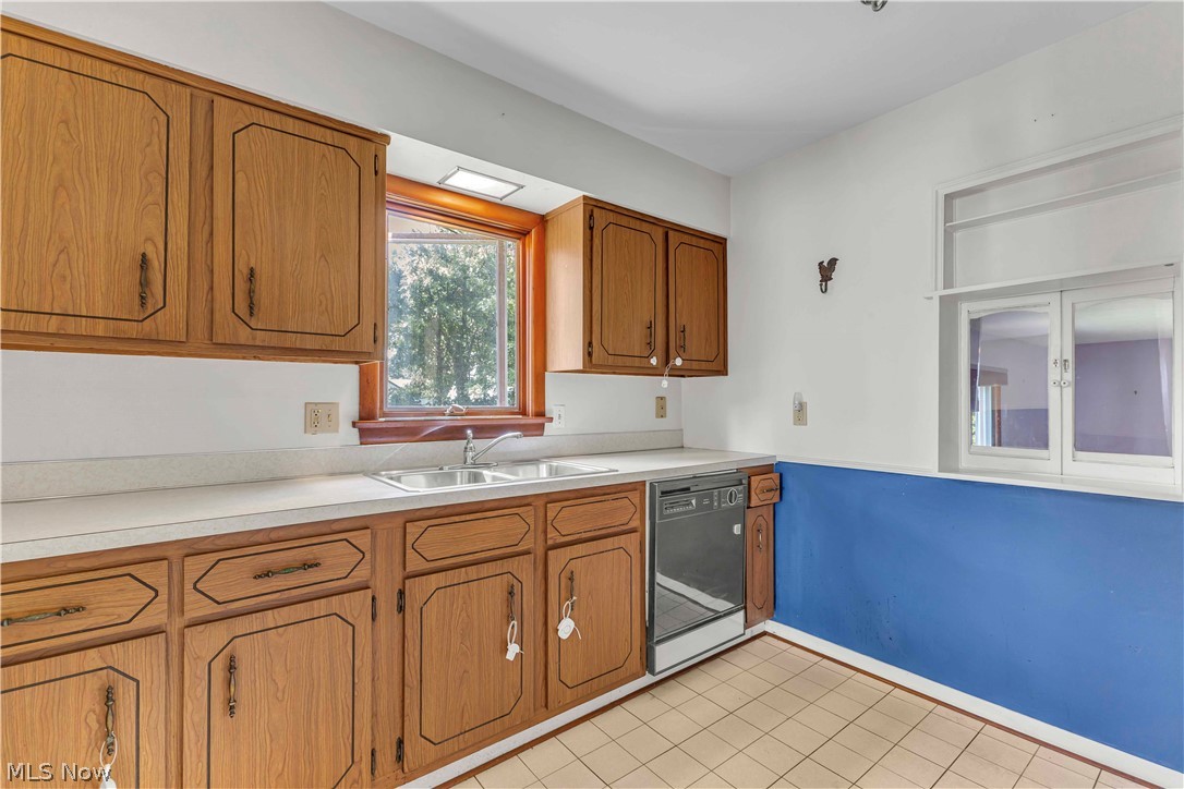 156 Berkshire Road Avon Lake OH 44012
