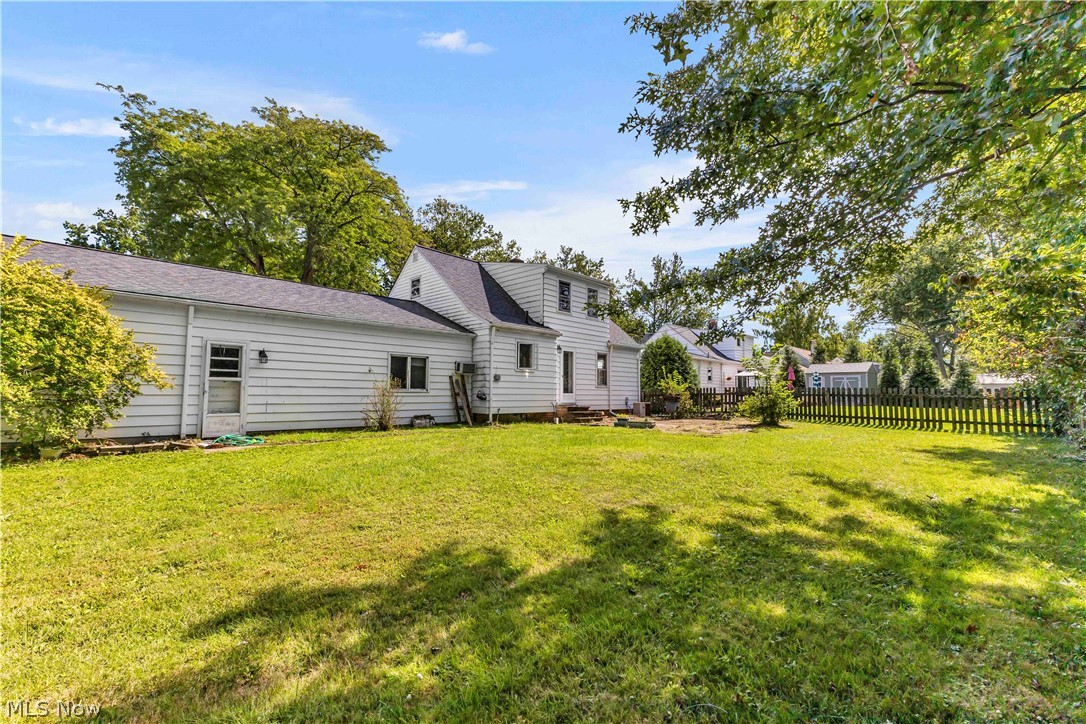 156 Berkshire Road Avon Lake OH 44012