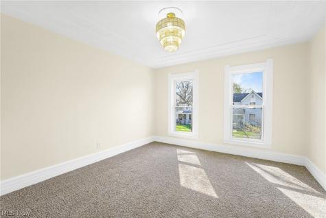 322 W 9th Street Lorain OH 44052