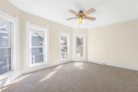322 W 9th Street Lorain OH 44052