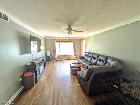 4119 Columbia Road North Olmsted OH 44070