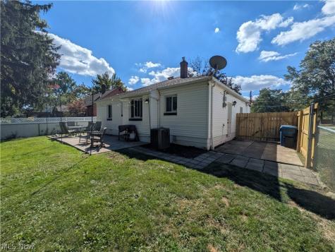 4119 Columbia Road North Olmsted OH 44070