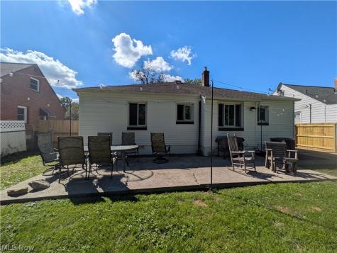4119 Columbia Road North Olmsted OH 44070