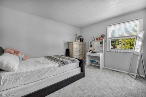 567 Eric Drive Tallmadge OH 44278