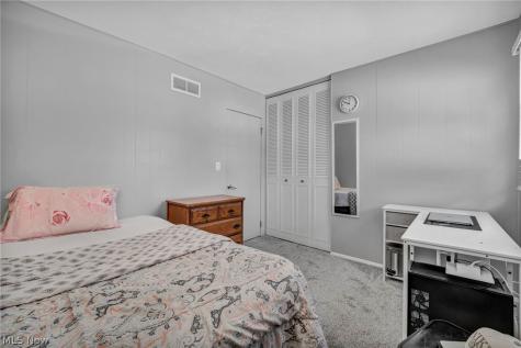 567 Eric Drive Tallmadge OH 44278