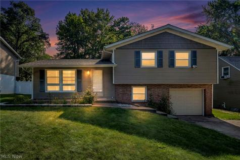 567 Eric Drive Tallmadge OH 44278
