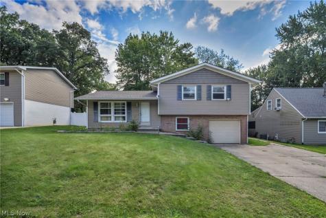 567 Eric Drive Tallmadge OH 44278