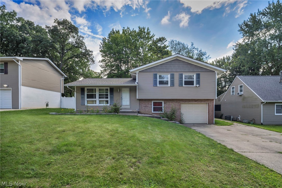 567 Eric Drive Tallmadge OH 44278