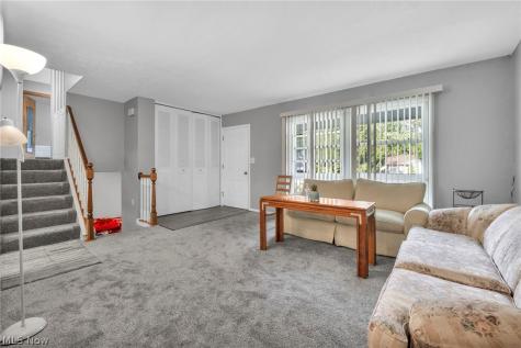 567 Eric Drive Tallmadge OH 44278