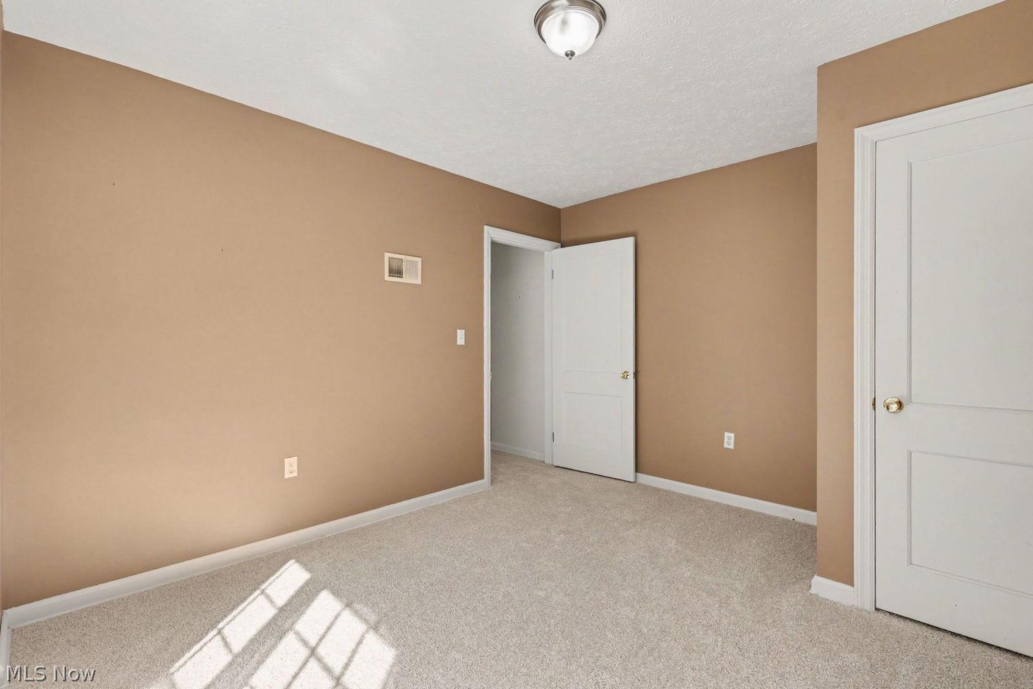 5718 S Ridge Road Madison OH 44057