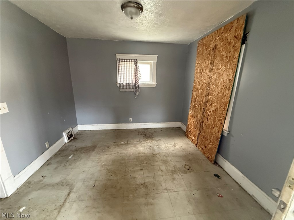 2771 E 118th Street Cleveland OH 44120