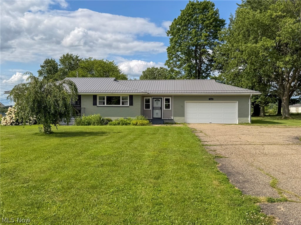 568 12th Street NW Carrollton OH 44615