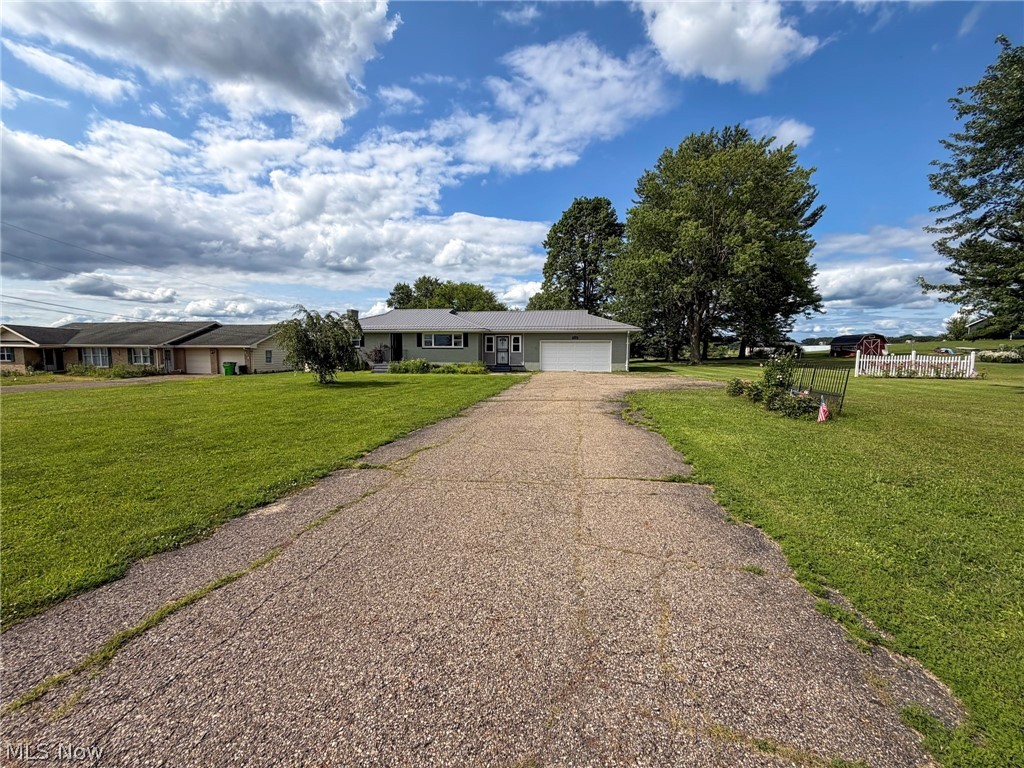 568 12th Street NW Carrollton OH 44615