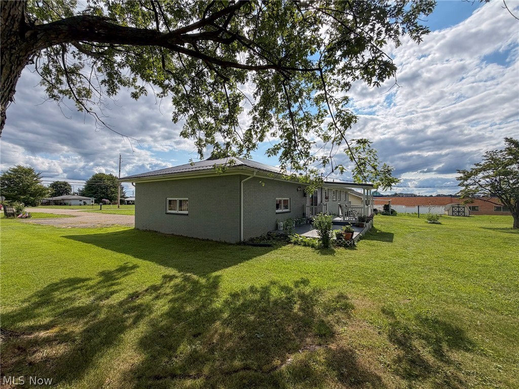 568 12th Street NW Carrollton OH 44615