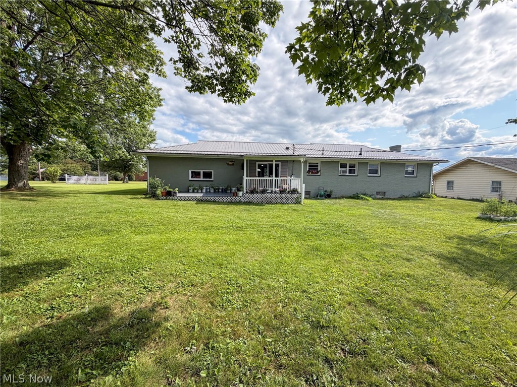 568 12th Street NW Carrollton OH 44615