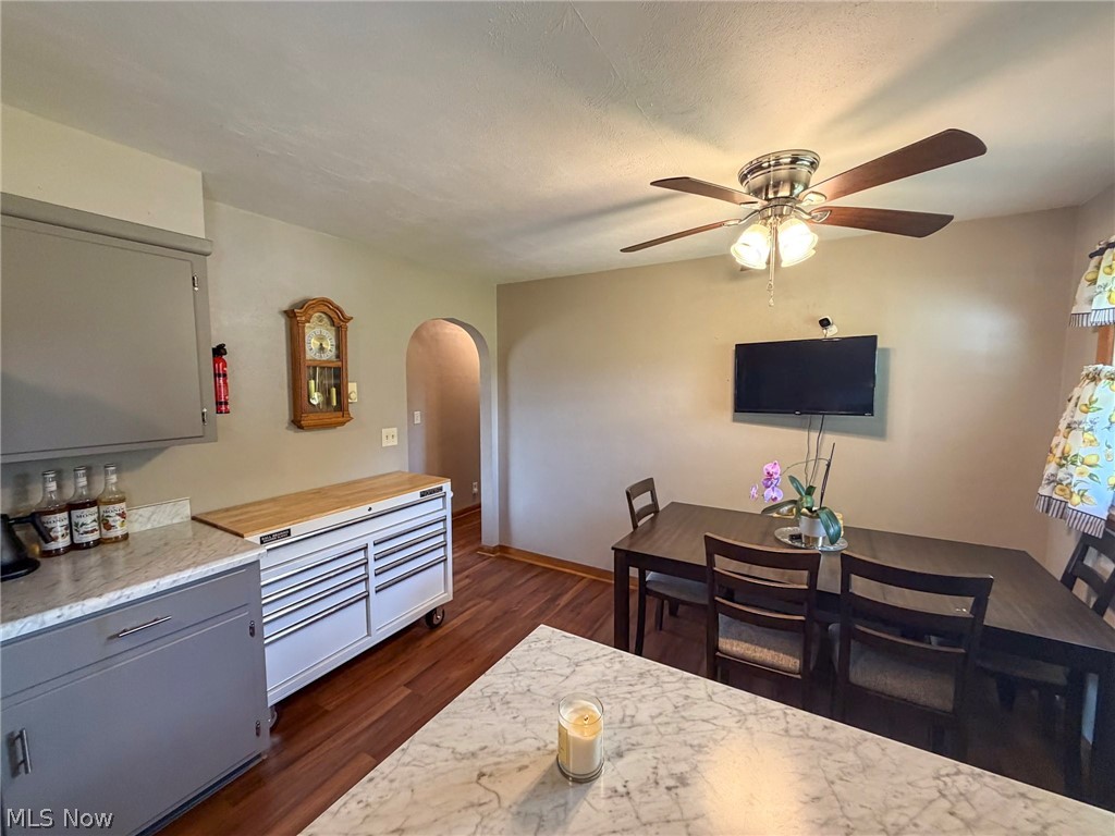 568 12th Street NW Carrollton OH 44615