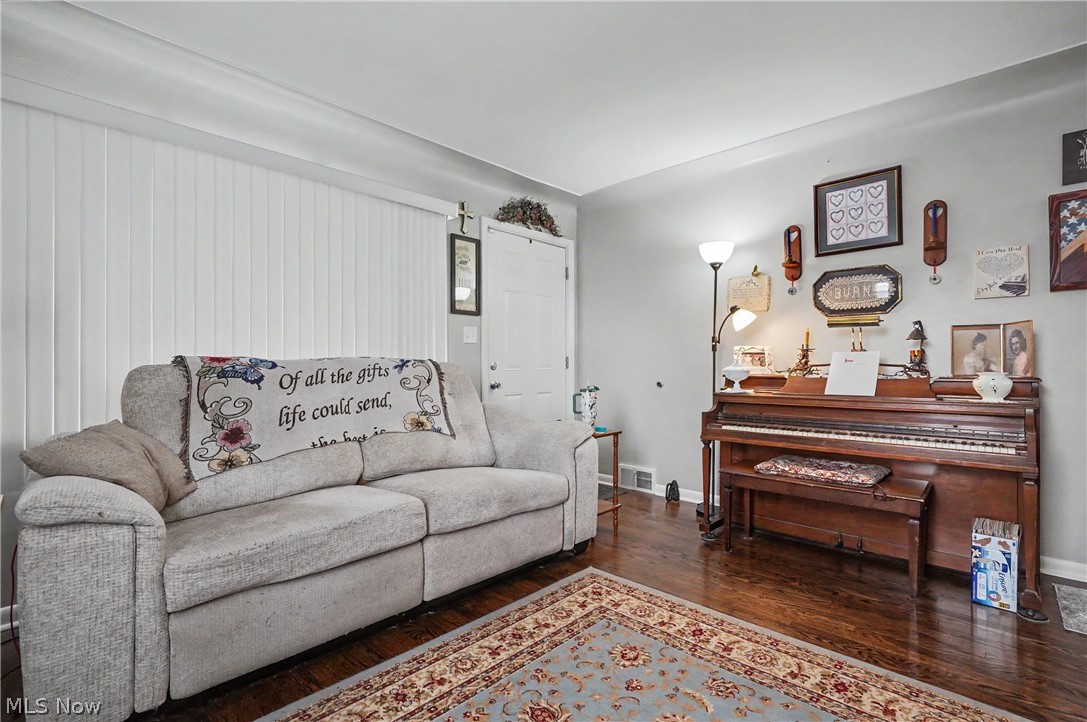 638 Brandon Avenue Struthers OH 44471