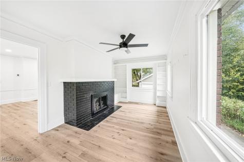 596 Greenwood Avenue Akron OH 44320