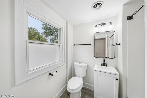 596 Greenwood Avenue Akron OH 44320