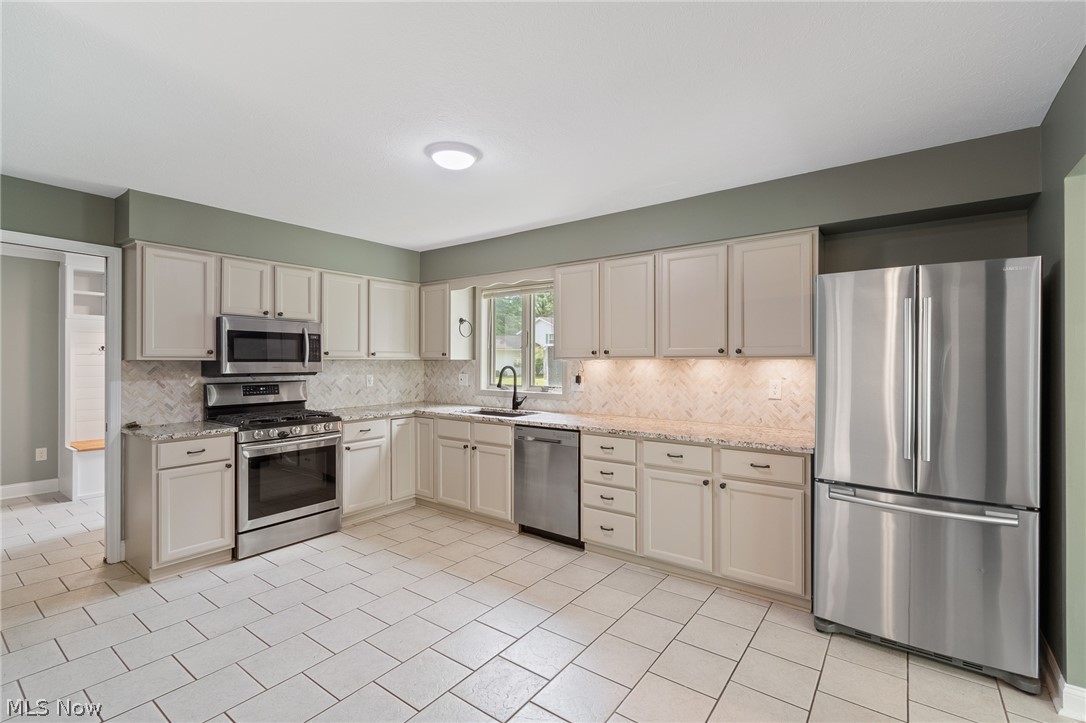 16002 Wedgewood Lane Strongsville OH 44149
