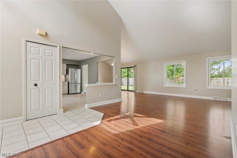 16002 Wedgewood Lane Strongsville OH 44149