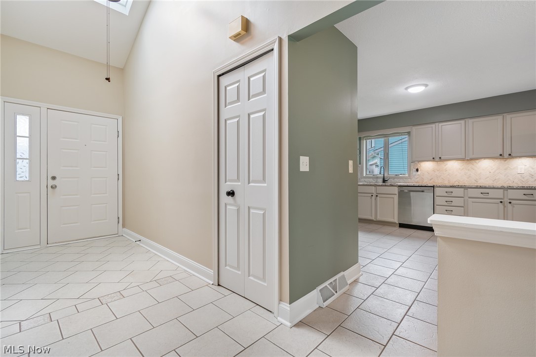 16002 Wedgewood Lane Strongsville OH 44149