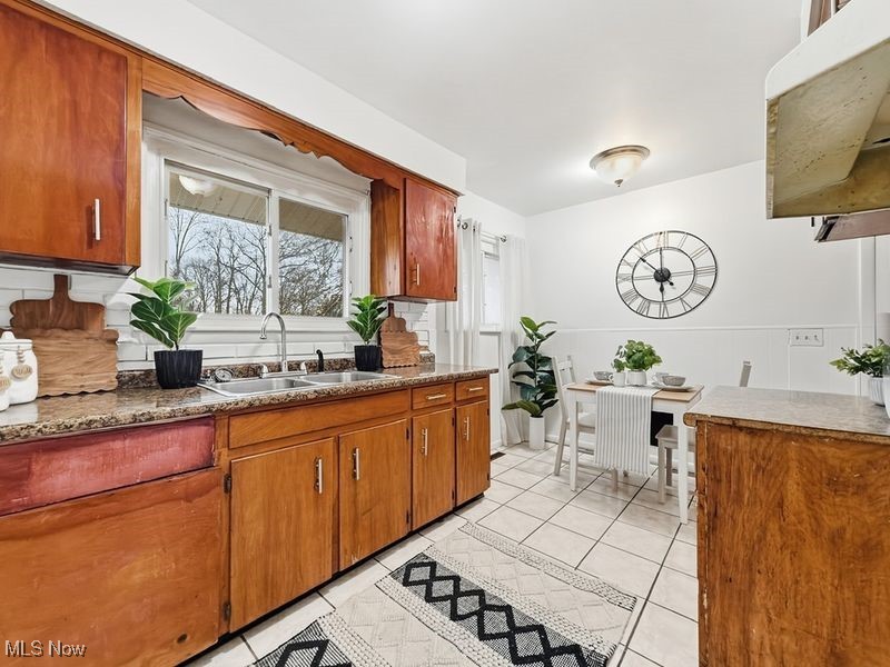 2486 Montgomery Avenue NW Warren OH 44485