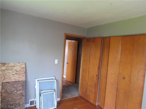 4680 Beechgrove Avenue Garfield Heights OH 44125