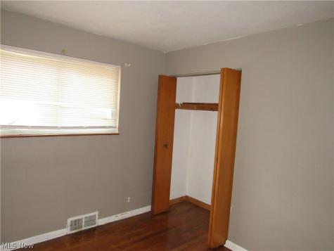 4680 Beechgrove Avenue Garfield Heights OH 44125