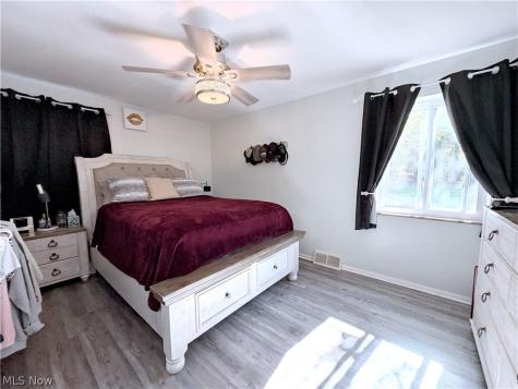 5203 W Ridgewood Drive Parma OH 44134