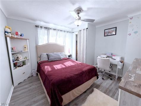 5203 W Ridgewood Drive Parma OH 44134