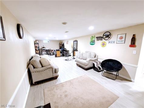 5203 W Ridgewood Drive Parma OH 44134