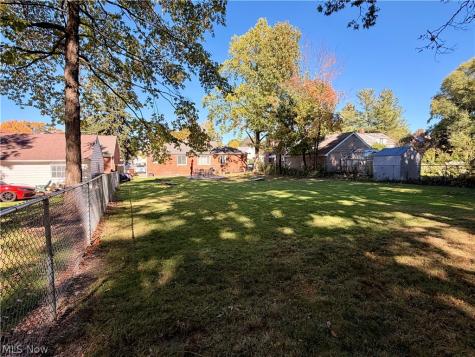 5203 W Ridgewood Drive Parma OH 44134