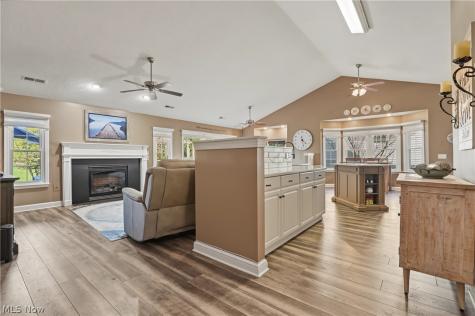38585 N Bay Drive Willoughby OH 44094