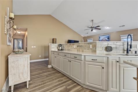 38585 N Bay Drive Willoughby OH 44094