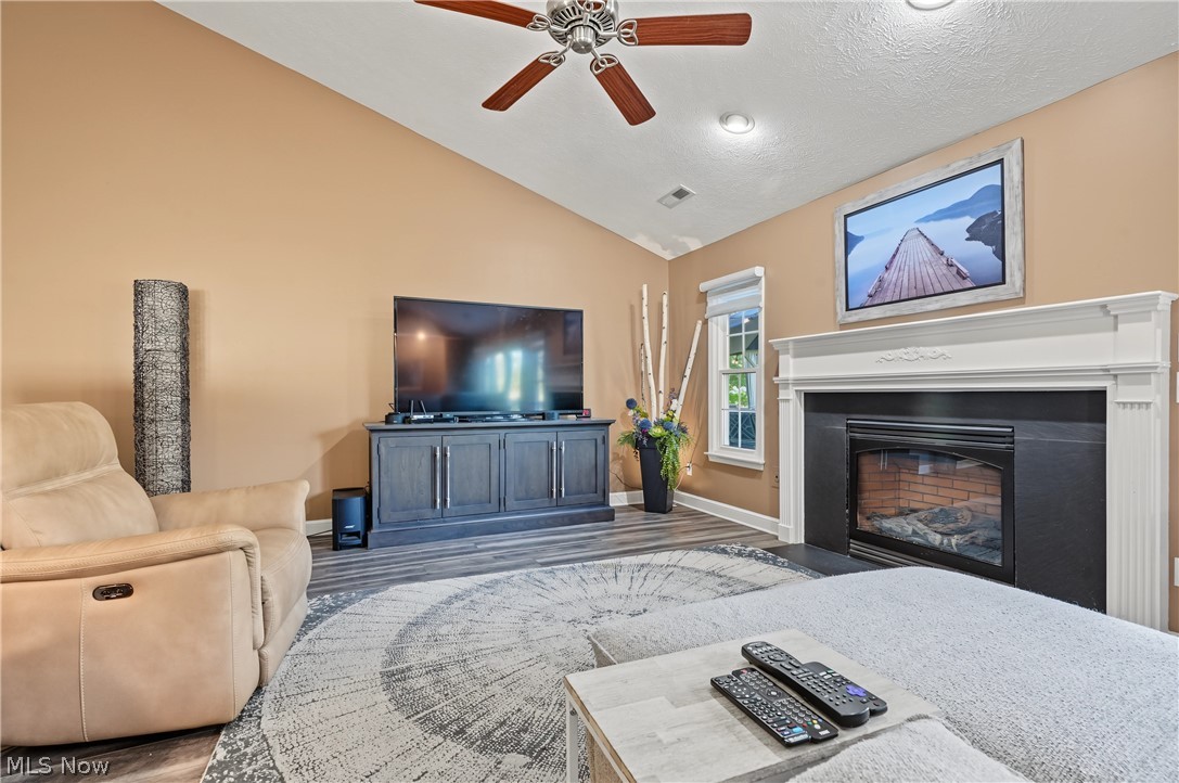 38585 N Bay Drive Willoughby OH 44094
