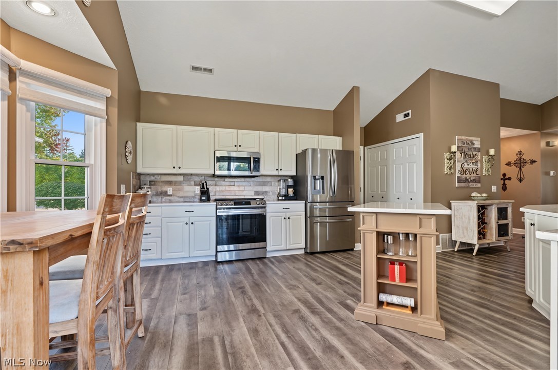 38585 N Bay Drive Willoughby OH 44094
