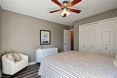 38585 N Bay Drive Willoughby OH 44094